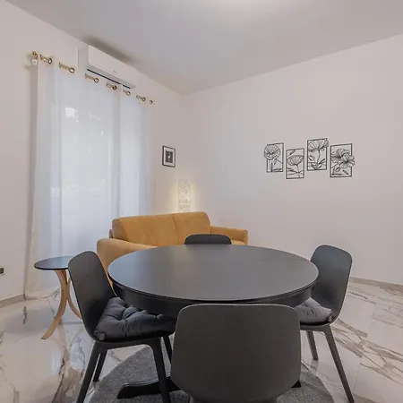 Petit House Roma-3