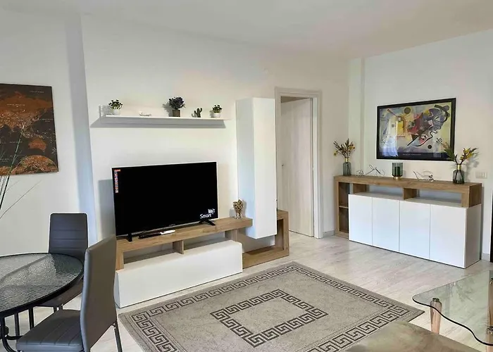 Appartamento Luminoso Domus EUR